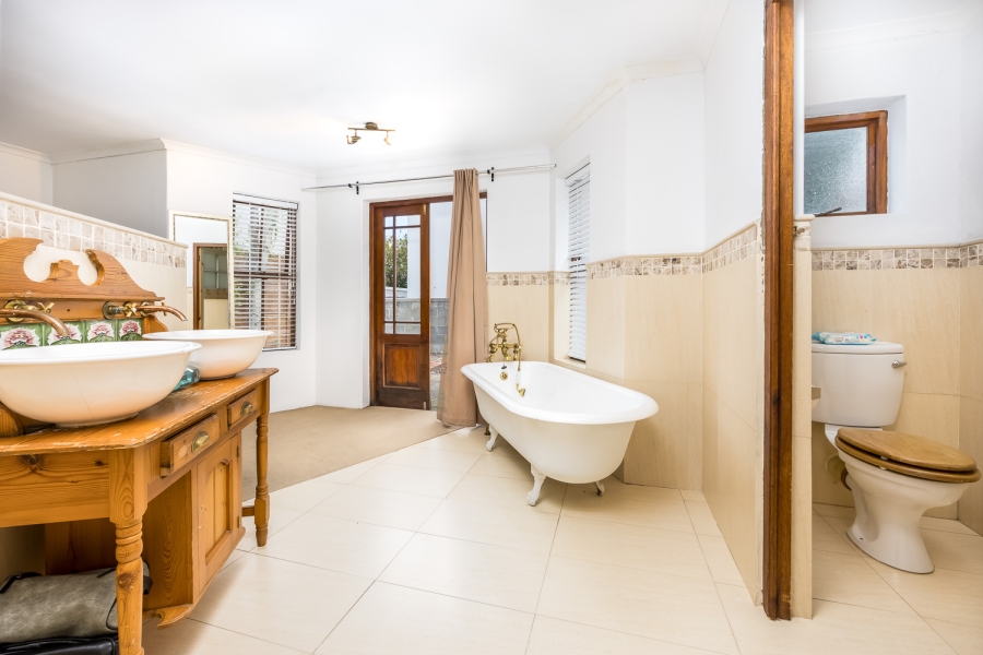 4 Bedroom Property for Sale in Zevendal Western Cape